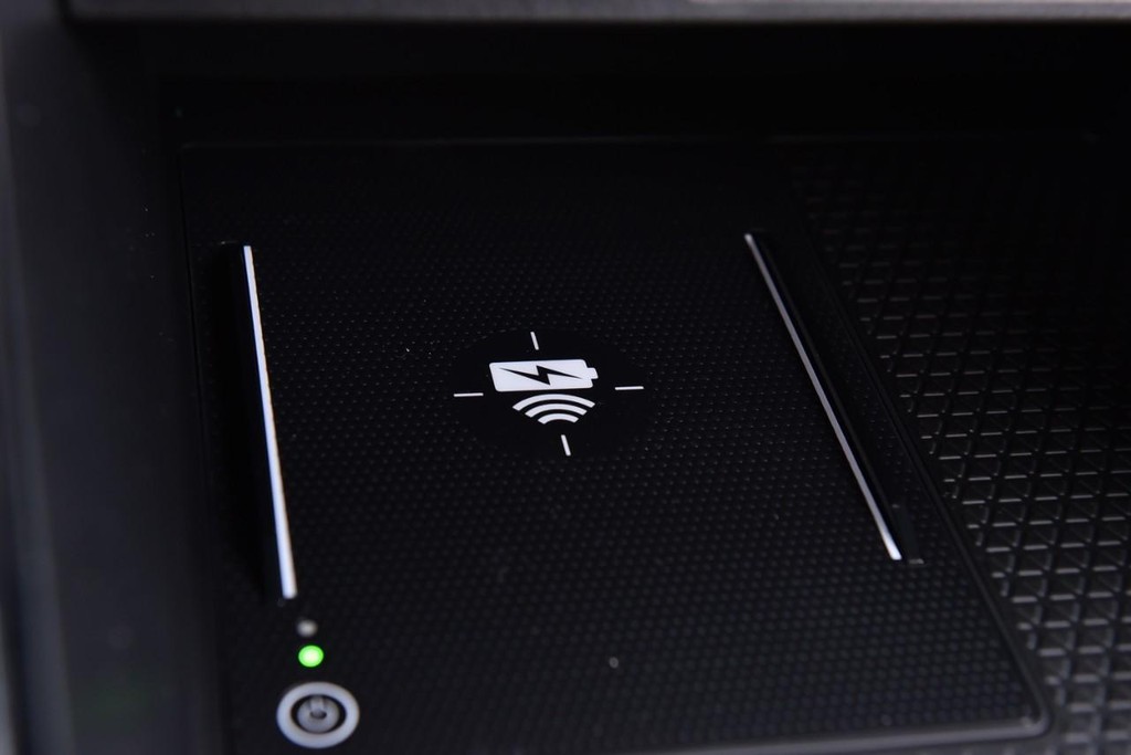 Honda CR-V Hybrid Vehicle Image 18