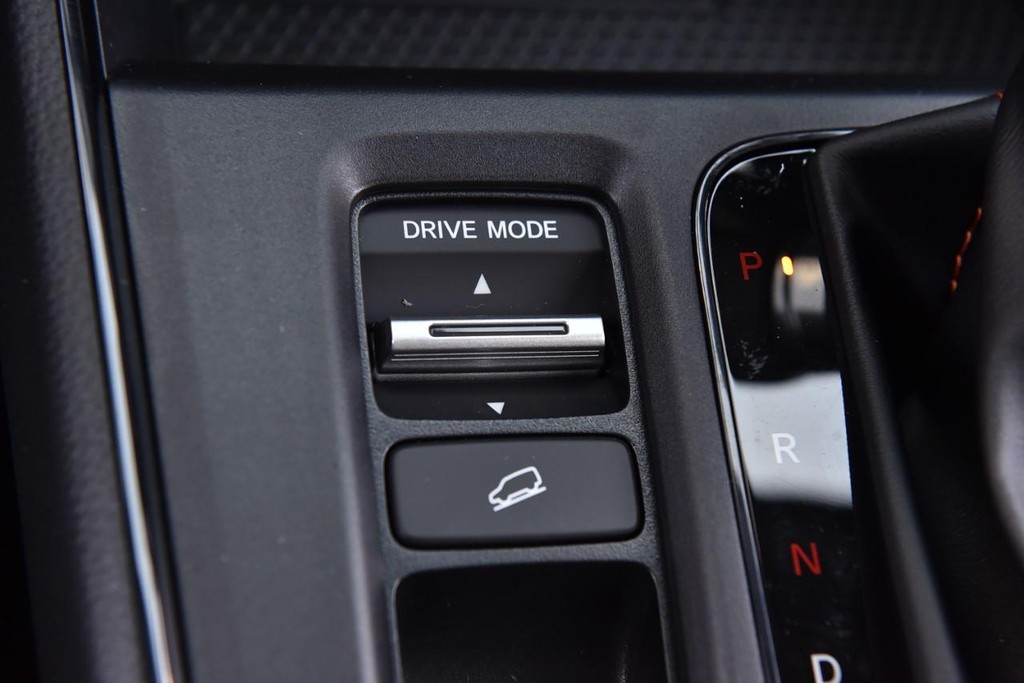 Honda CR-V Hybrid Vehicle Image 19