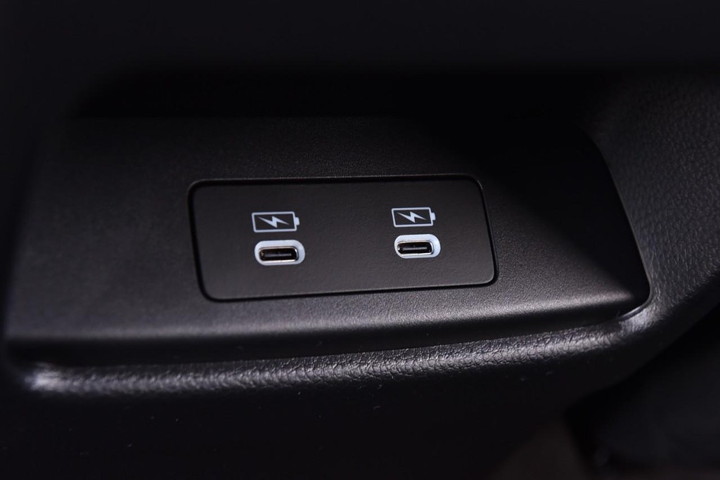 Honda CR-V Hybrid Vehicle Image 27