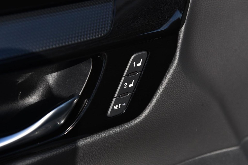 Honda CR-V Hybrid Vehicle Image 09