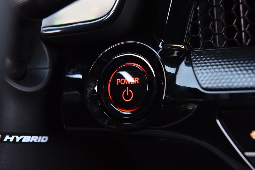 Honda CR-V Hybrid Vehicle Image 20