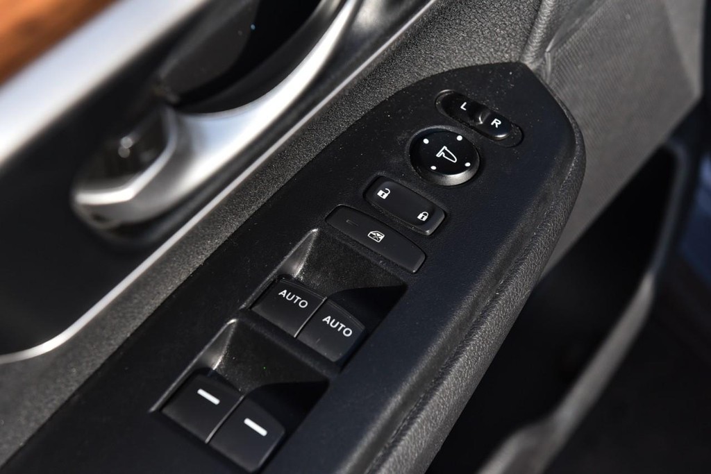 Honda CR-V Vehicle Image 08