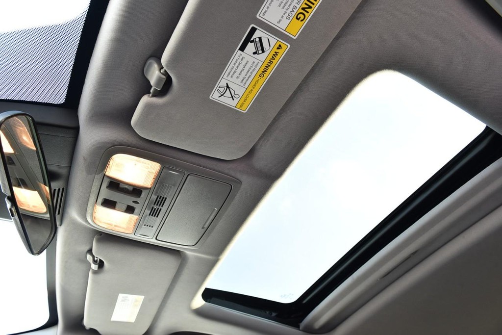 Honda CR-V Vehicle Image 21