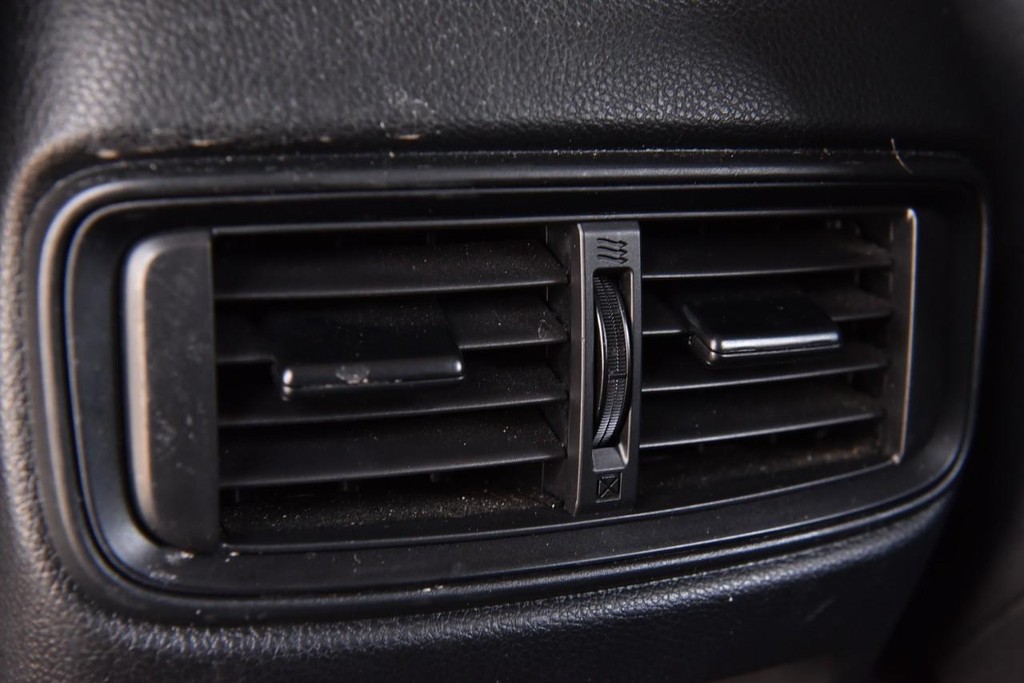 Honda CR-V Vehicle Image 23