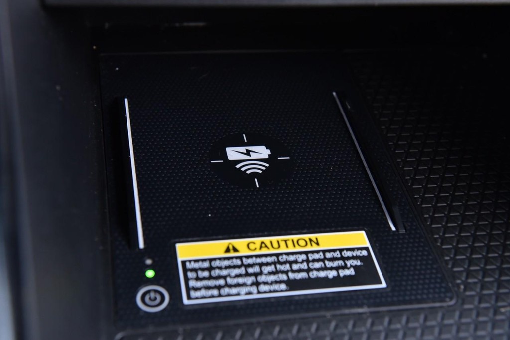 Honda CR-V Hybrid Vehicle Image 18