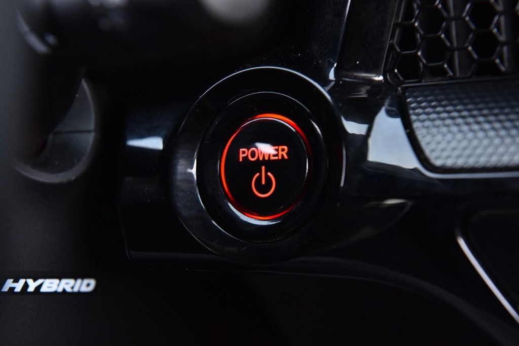 Honda CR-V Hybrid Vehicle Image 20