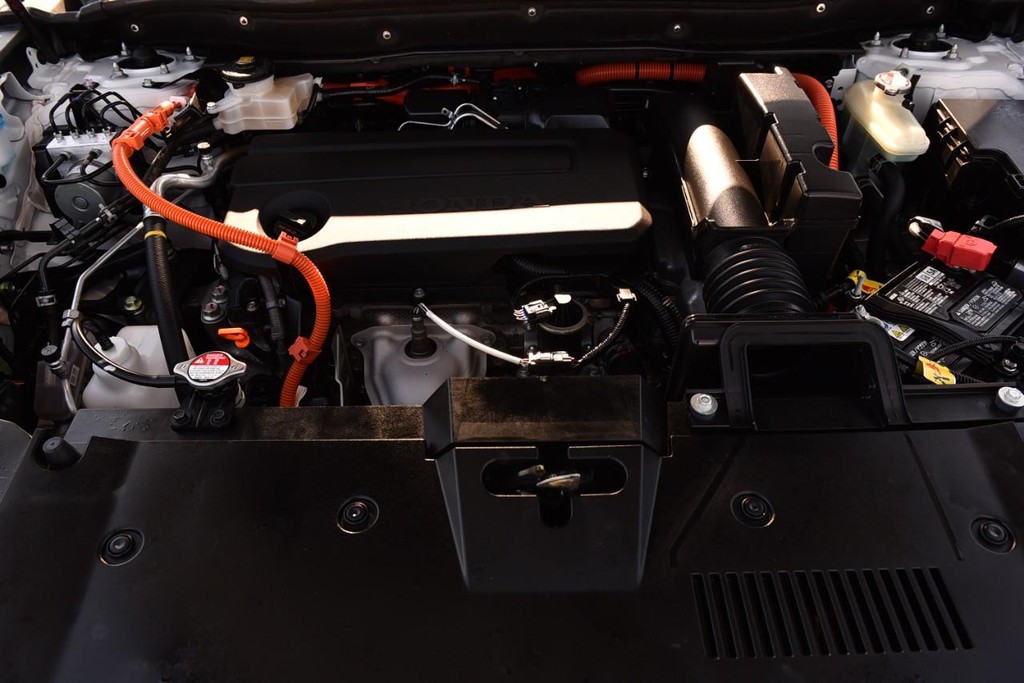 Honda CR-V Hybrid Vehicle Image 30