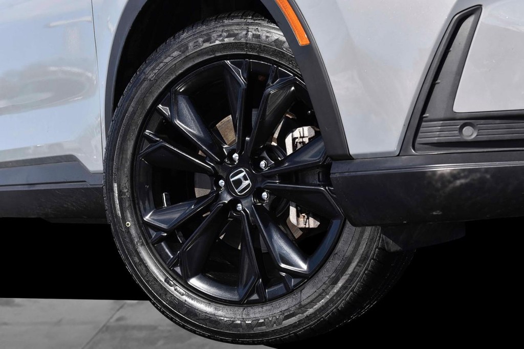 Honda CR-V Hybrid Vehicle Image 03