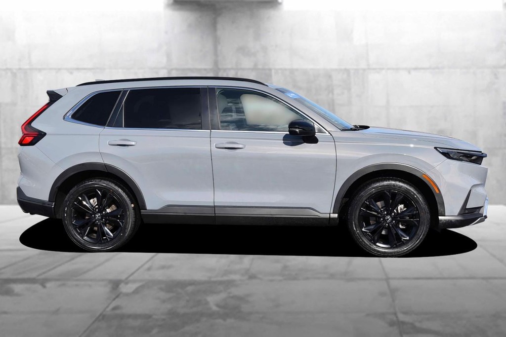 Honda CR-V Hybrid Vehicle Image 05