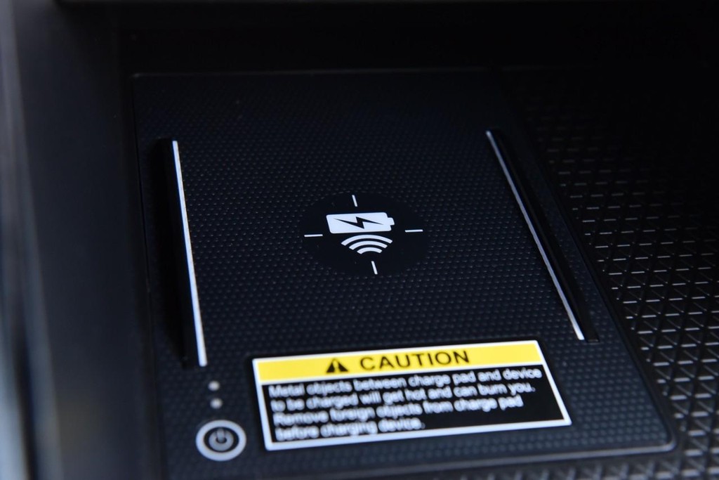 Honda CR-V Hybrid Vehicle Image 18