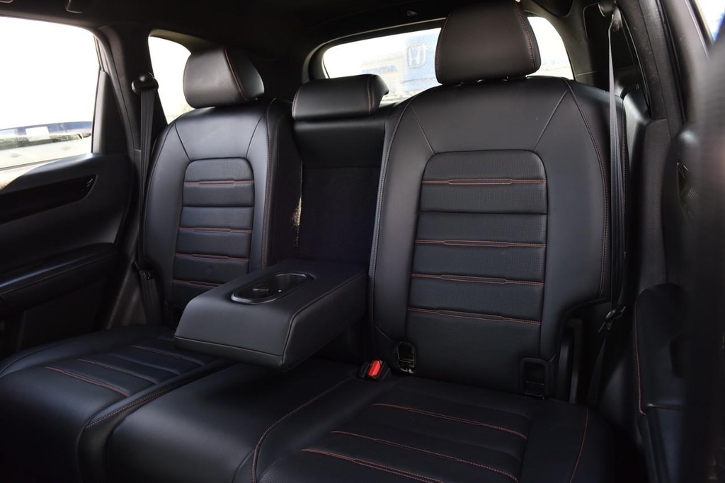 Honda CR-V Hybrid Vehicle Image 25