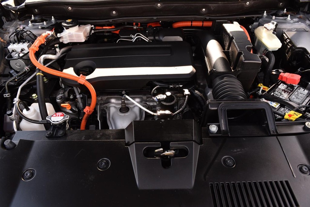 Honda CR-V Hybrid Vehicle Image 30