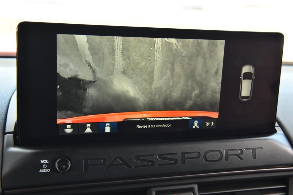 Honda Passport Vehicle Image 14