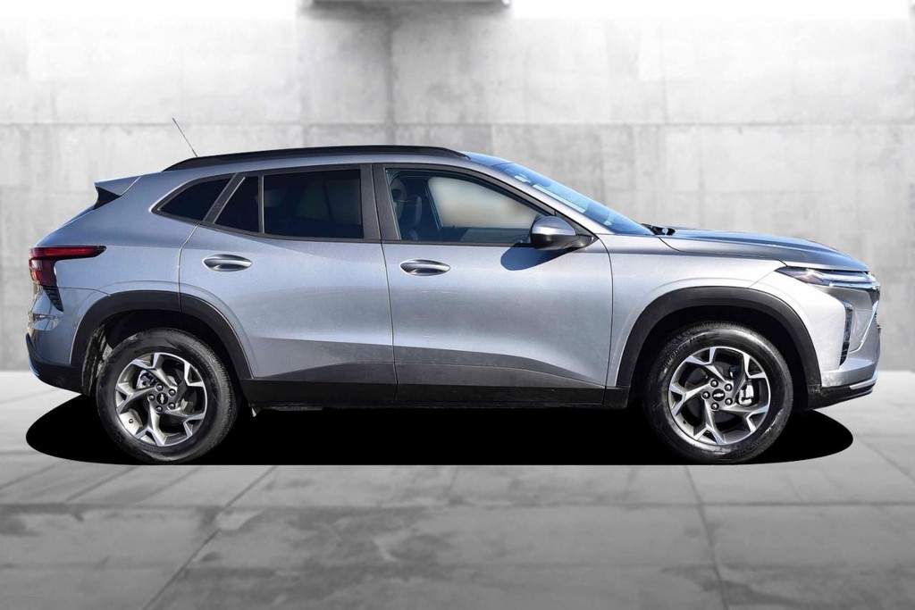 Chevrolet Trax Vehicle Image 05