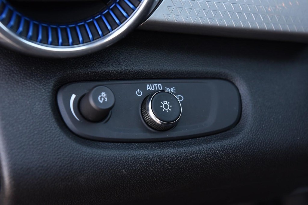 Chevrolet Trax Vehicle Image 09