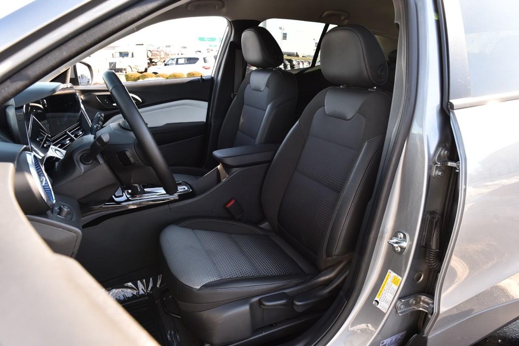 Chevrolet Trax Vehicle Image 17