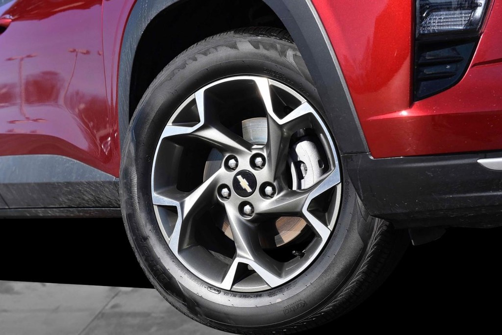 Chevrolet Trax Vehicle Image 03