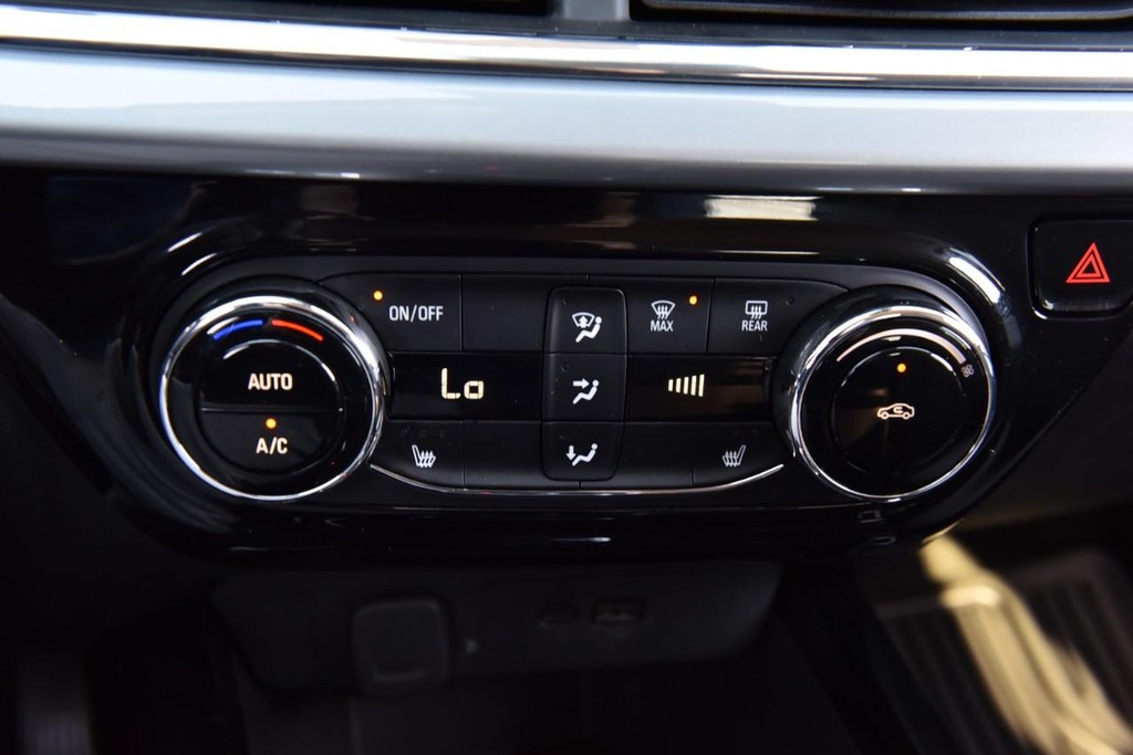 Chevrolet Trax Vehicle Image 13