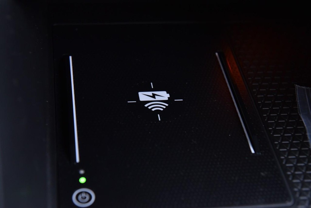 Honda CR-V Hybrid Vehicle Image 17