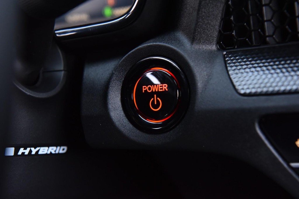 Honda CR-V Hybrid Vehicle Image 19