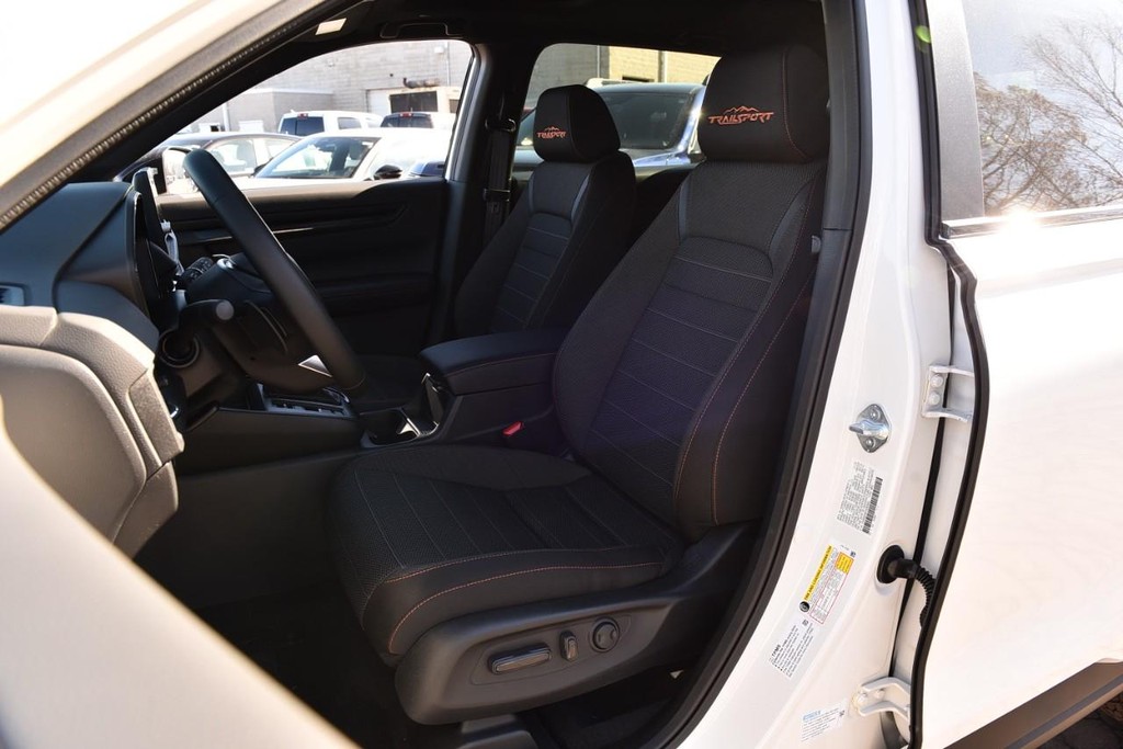 Honda CR-V Hybrid Vehicle Image 21