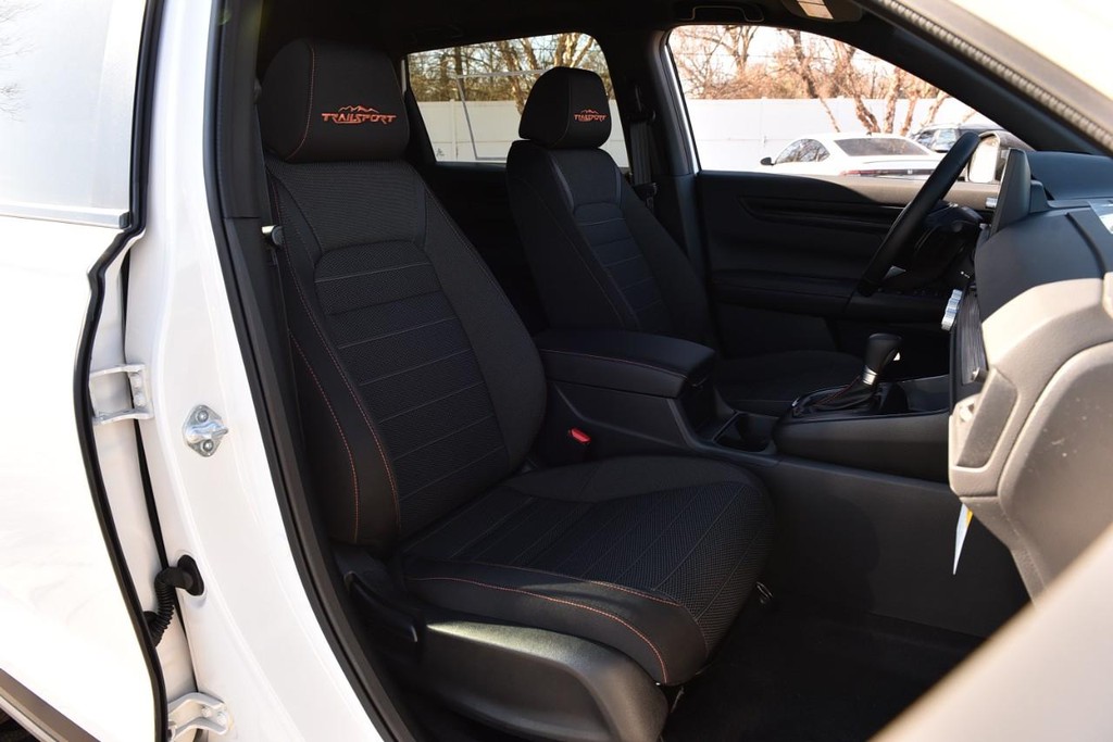 Honda CR-V Hybrid Vehicle Image 22