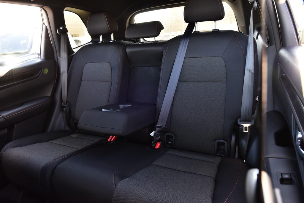 Honda CR-V Hybrid Vehicle Image 24