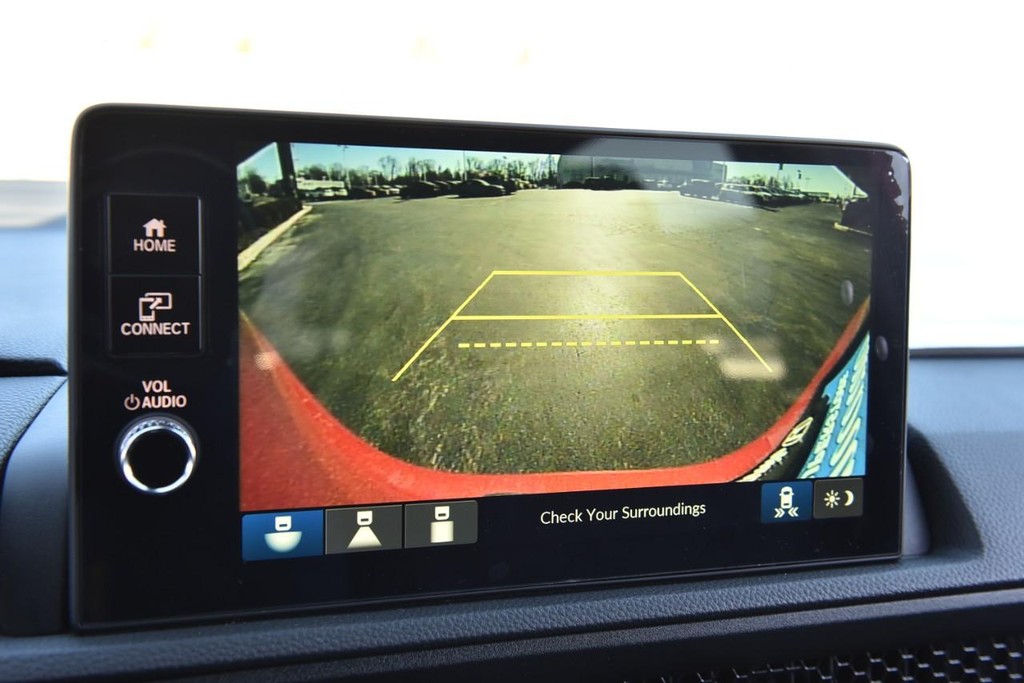 Honda CR-V Hybrid Vehicle Full-screen Gallery Image 12