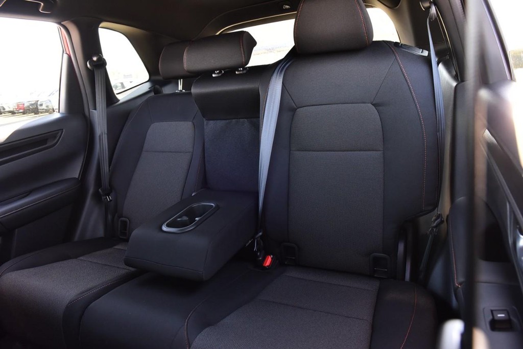 Honda CR-V Hybrid Vehicle Full-screen Gallery Image 24