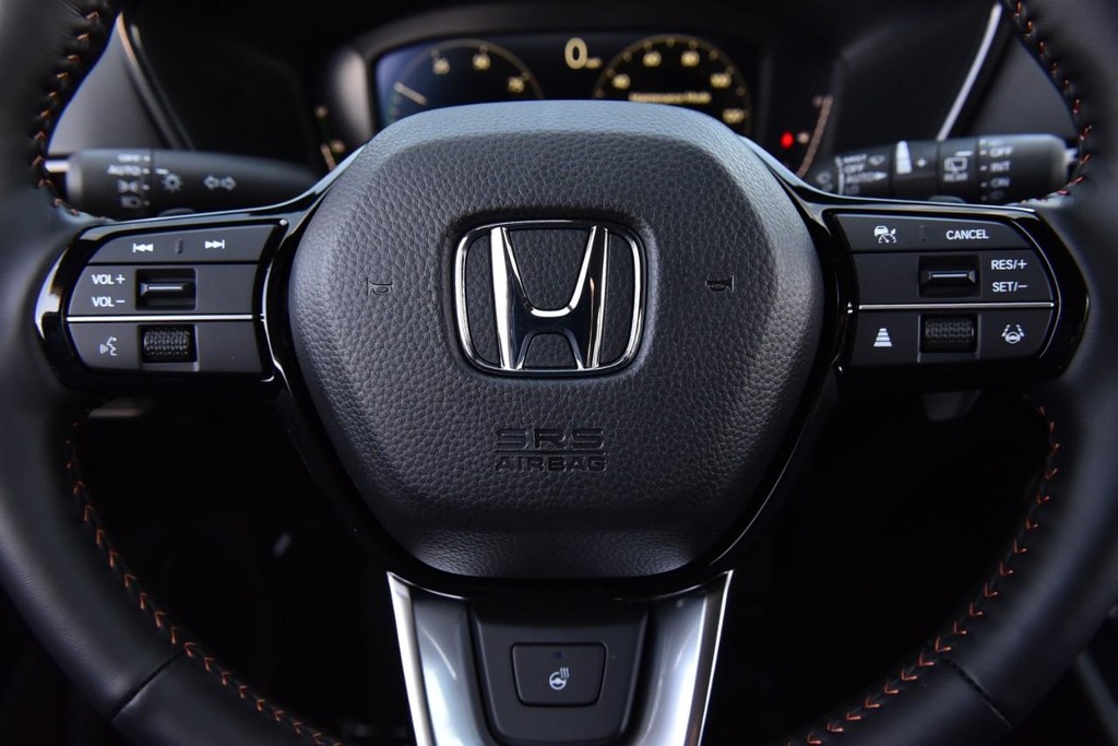 Honda CR-V Hybrid Vehicle Full-screen Gallery Image 21