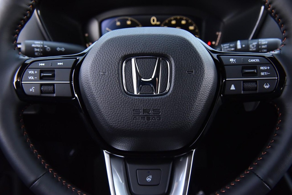 Honda CR-V Hybrid Vehicle Full-screen Gallery Image 21