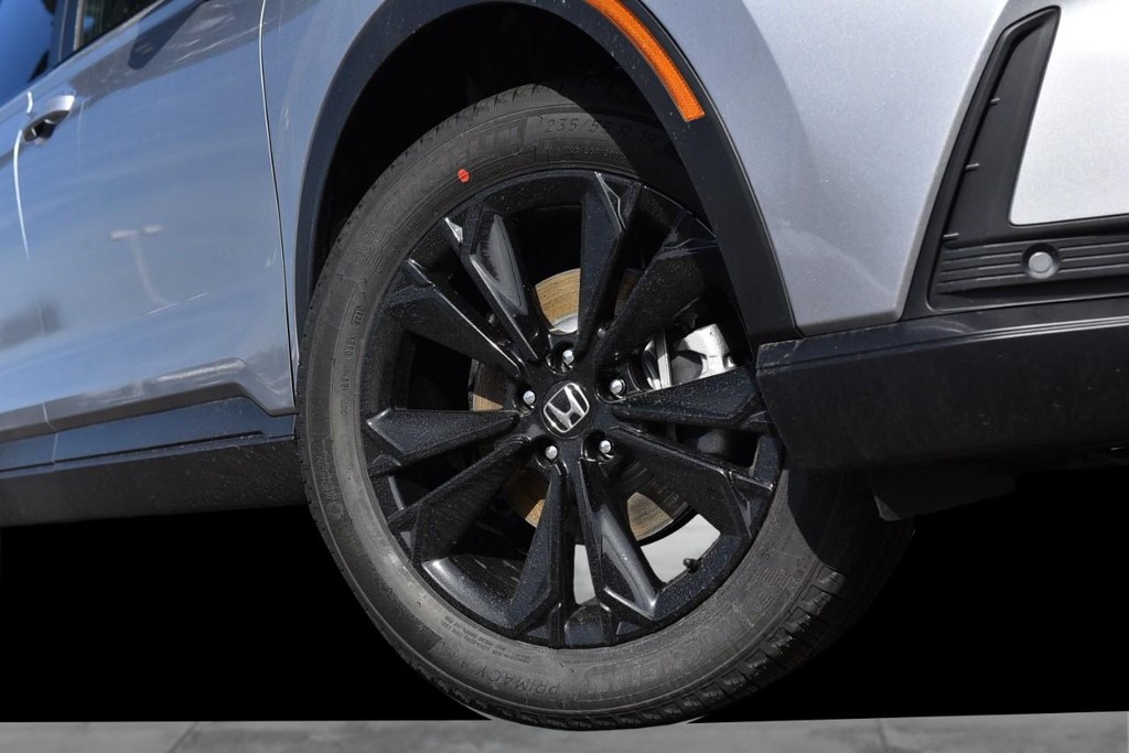 Honda CR-V Hybrid Vehicle Image 03