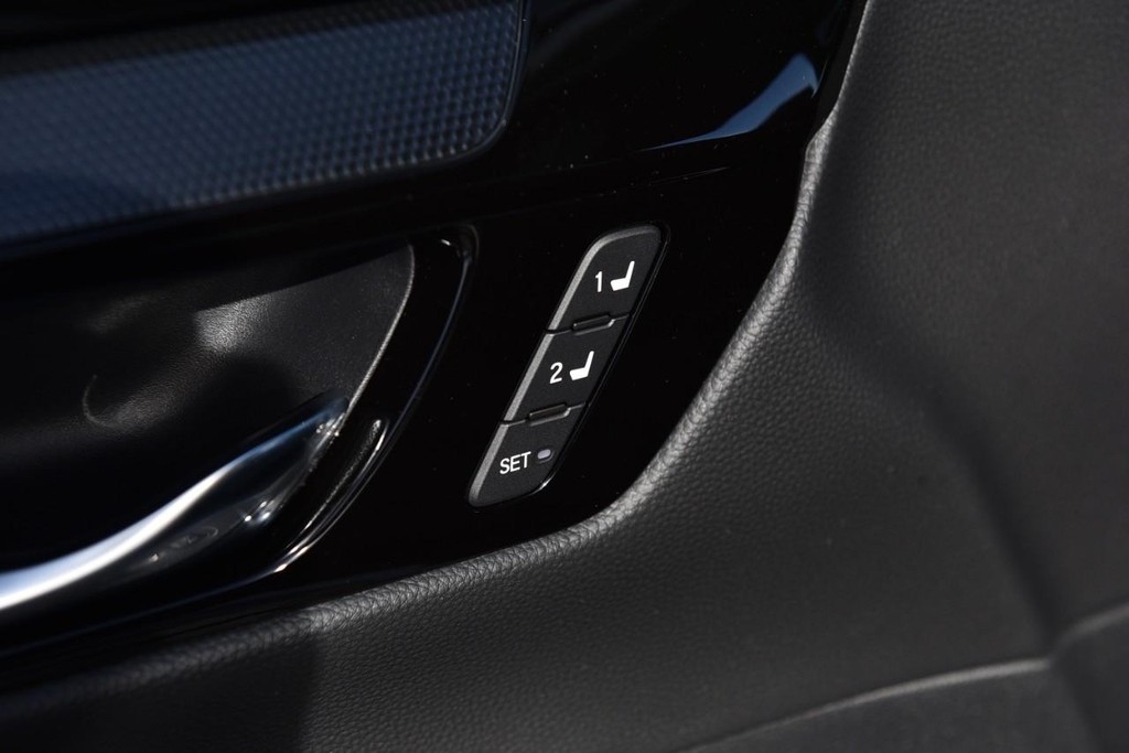 Honda CR-V Hybrid Vehicle Image 09