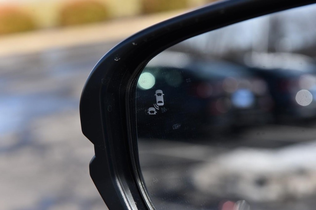 Honda CR-V Hybrid Vehicle Image 10