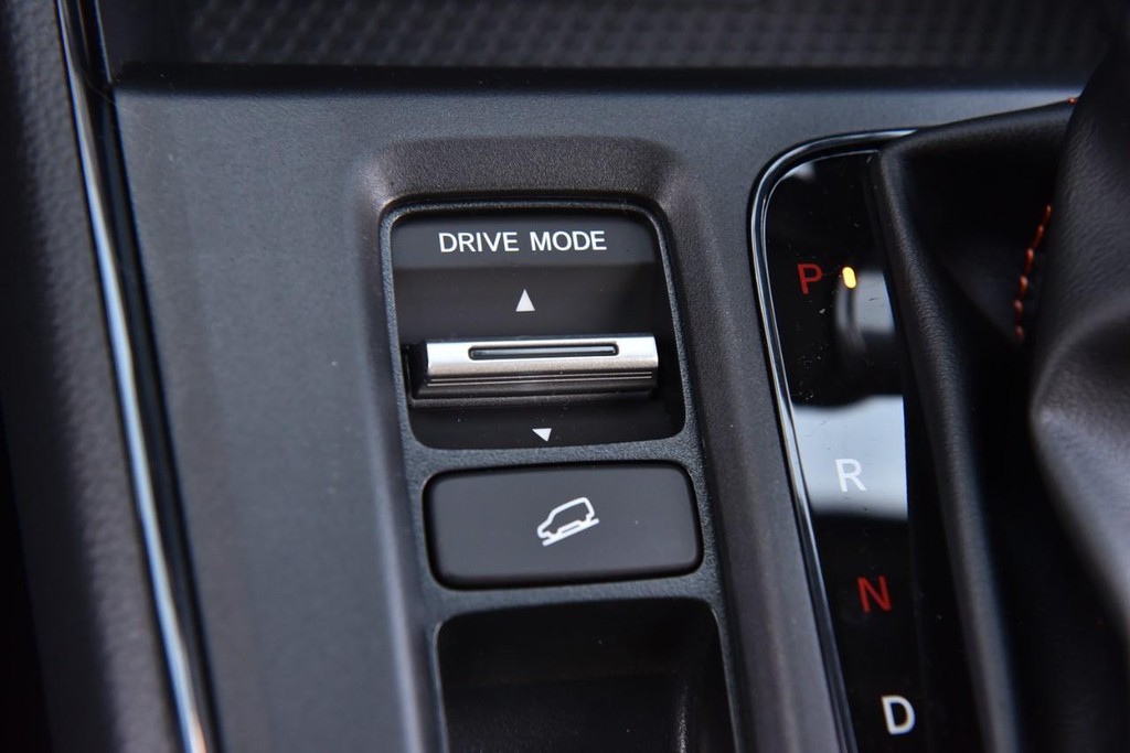 Honda CR-V Hybrid Vehicle Image 19