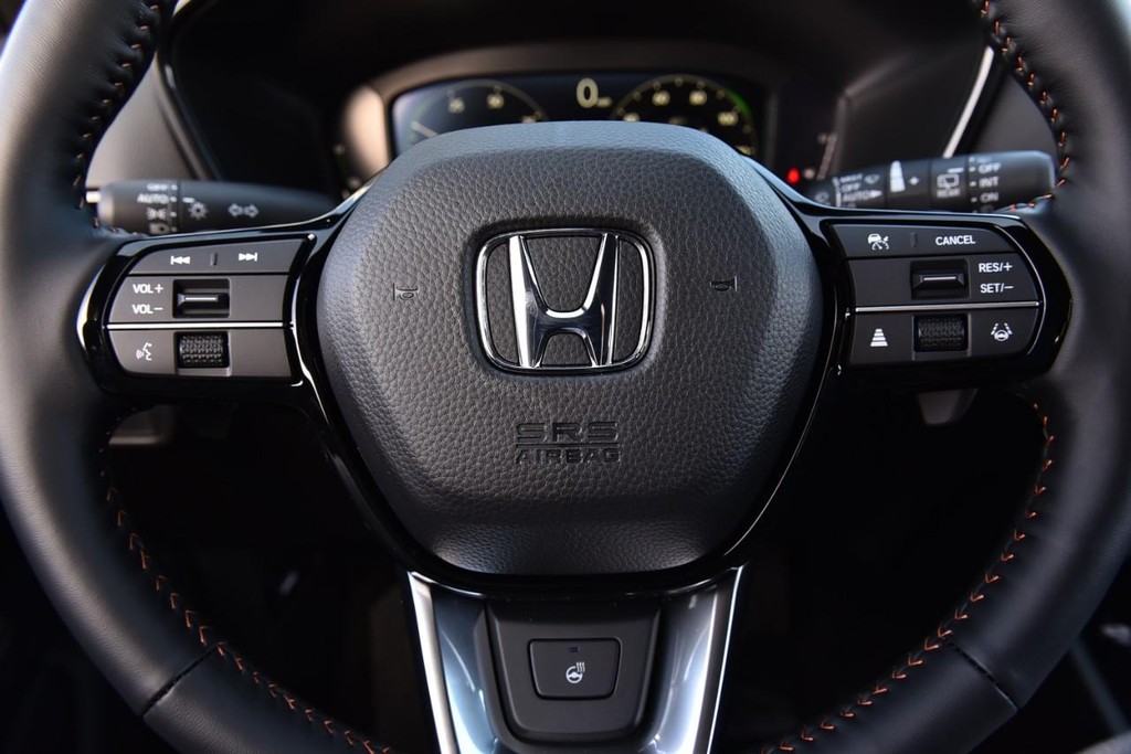 Honda CR-V Hybrid Vehicle Image 21