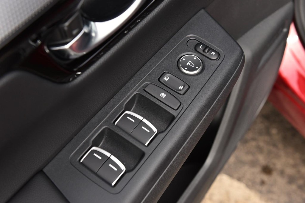 Honda CR-V Hybrid Vehicle Image 08