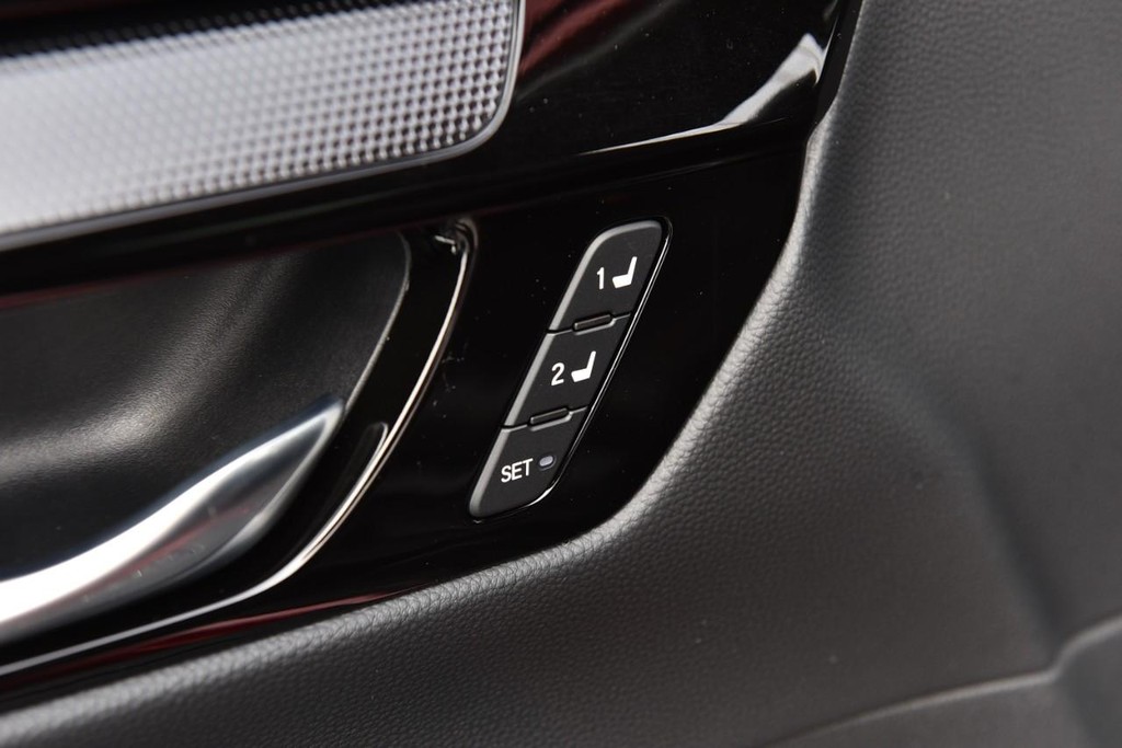 Honda CR-V Hybrid Vehicle Image 09