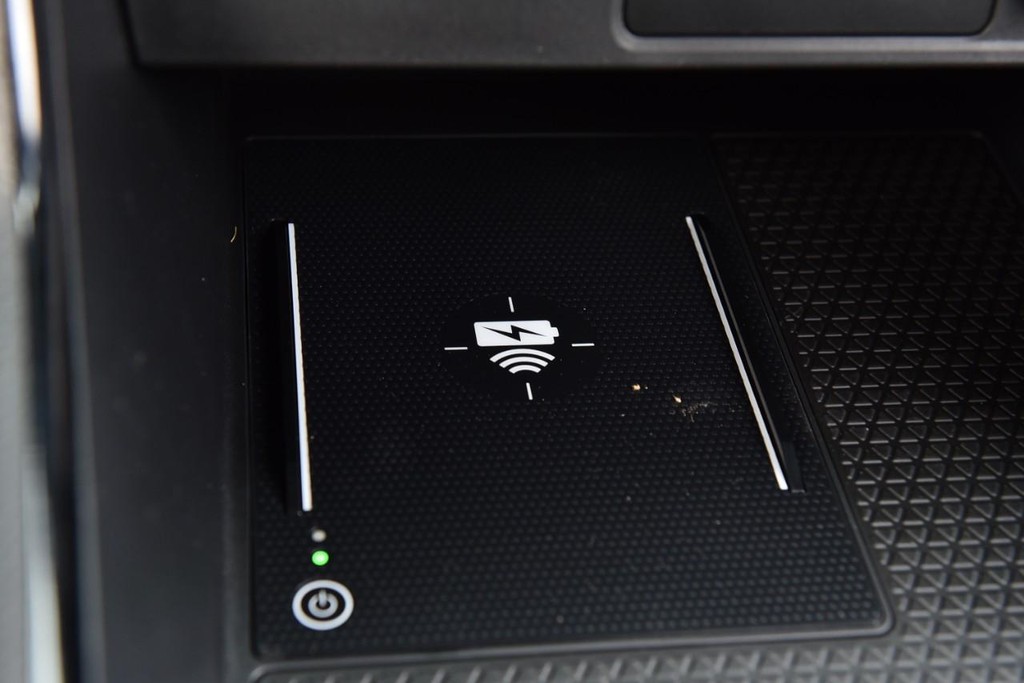 Honda CR-V Hybrid Vehicle Image 18