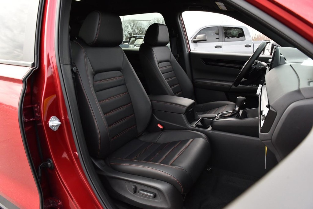 Honda CR-V Hybrid Vehicle Image 23