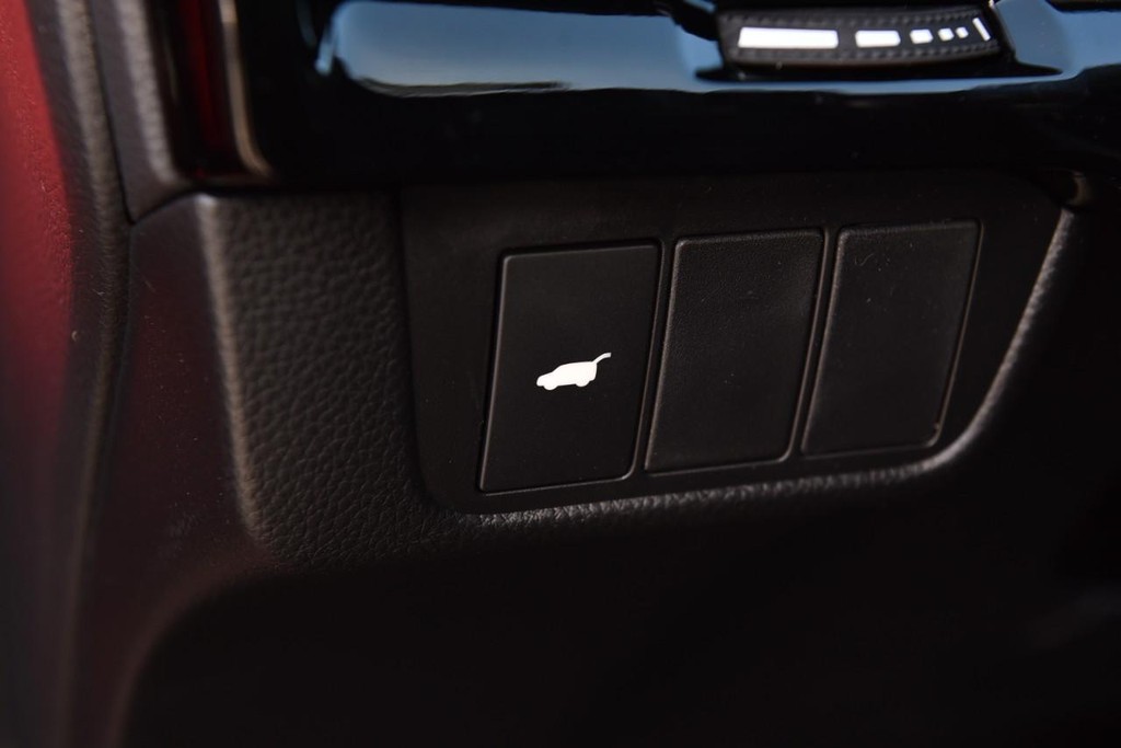 Honda CR-V Hybrid Vehicle Image 12