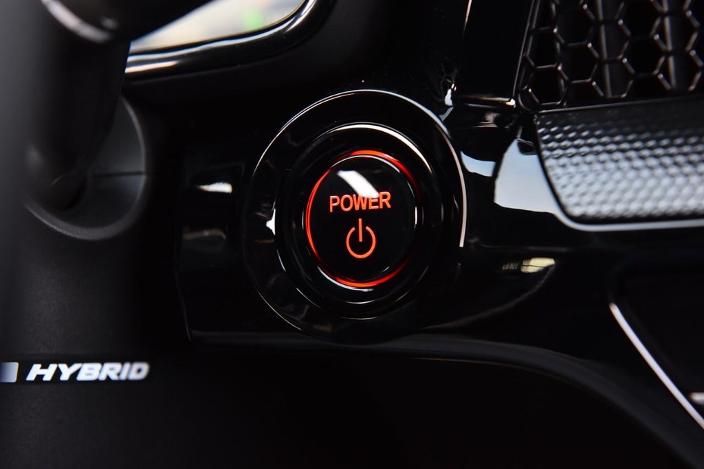 Honda CR-V Hybrid Vehicle Image 21