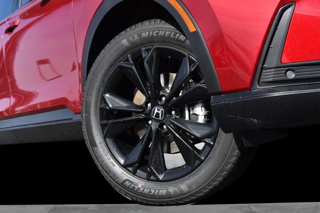 Honda CR-V Hybrid Vehicle Image 03