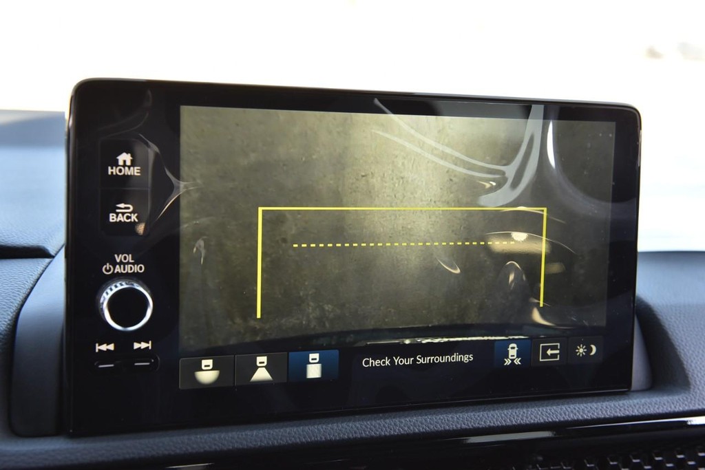 Honda CR-V Hybrid Vehicle Full-screen Gallery Image 14