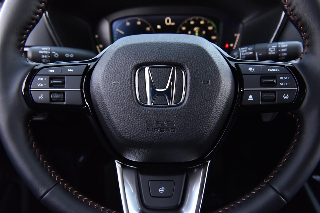 Honda CR-V Hybrid Vehicle Full-screen Gallery Image 21