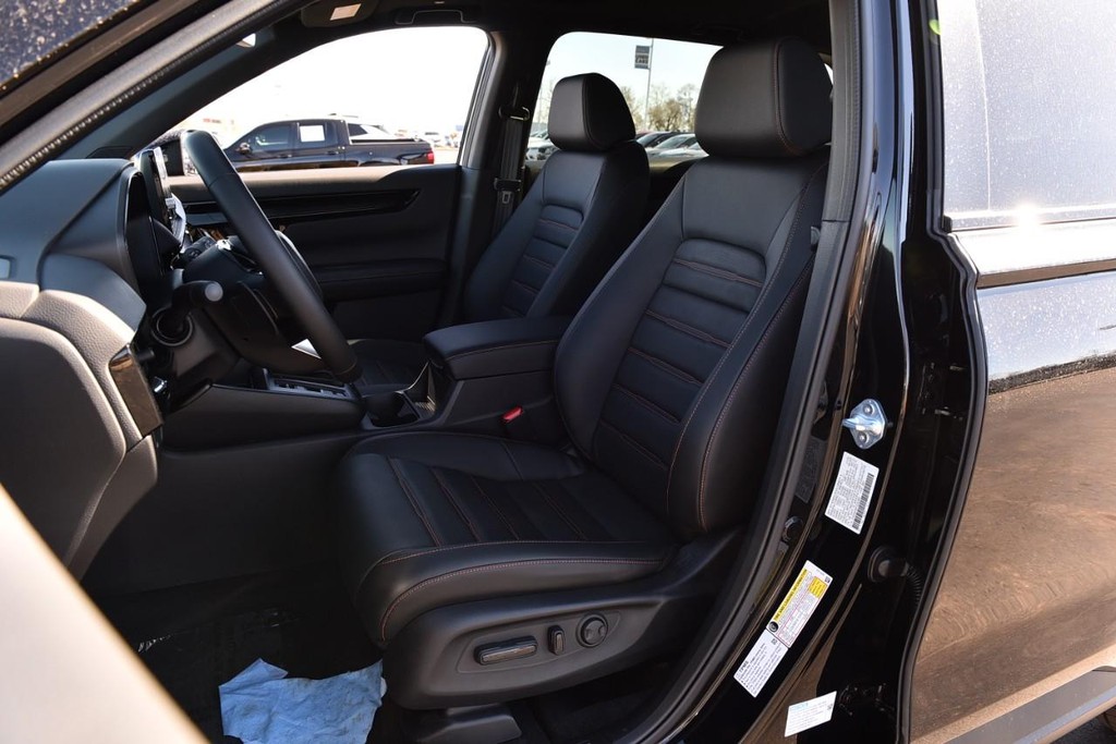 Honda CR-V Hybrid Vehicle Full-screen Gallery Image 22