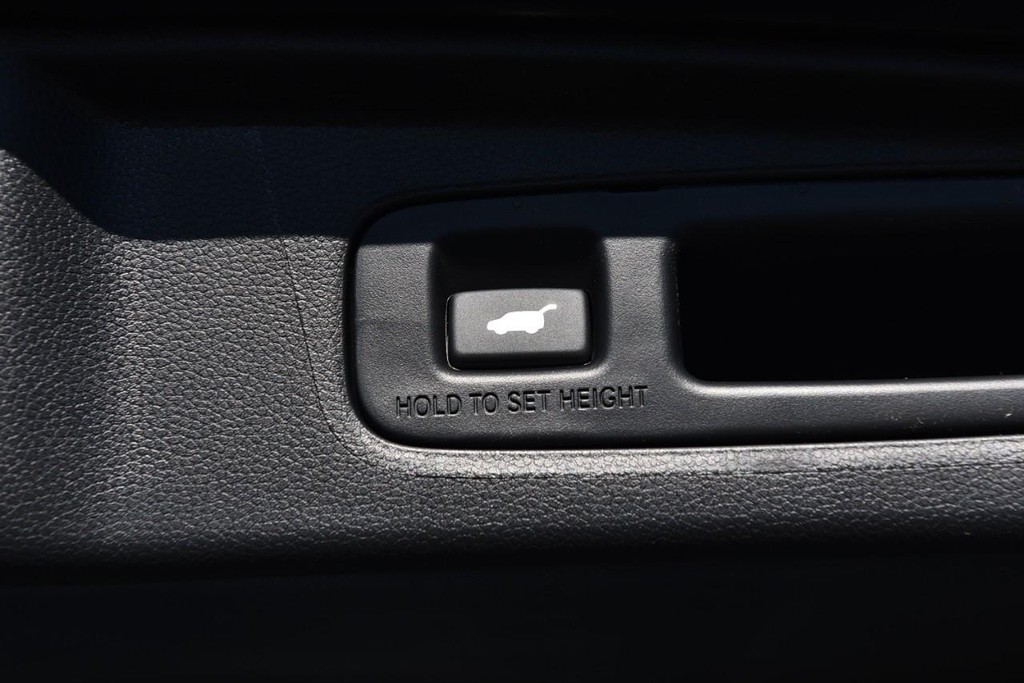 Honda CR-V Hybrid Vehicle Full-screen Gallery Image 29