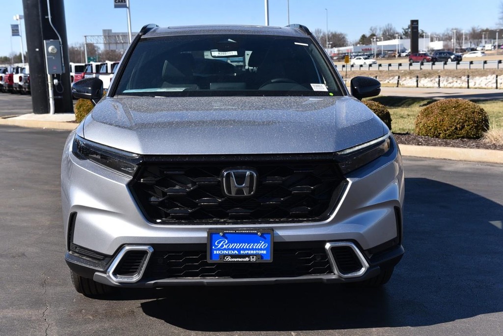 Honda CR-V Hybrid Vehicle Full-screen Gallery Image 4