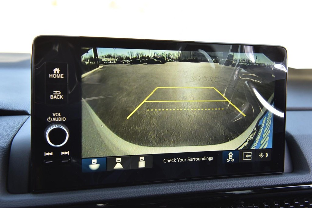 Honda CR-V Hybrid Vehicle Full-screen Gallery Image 13