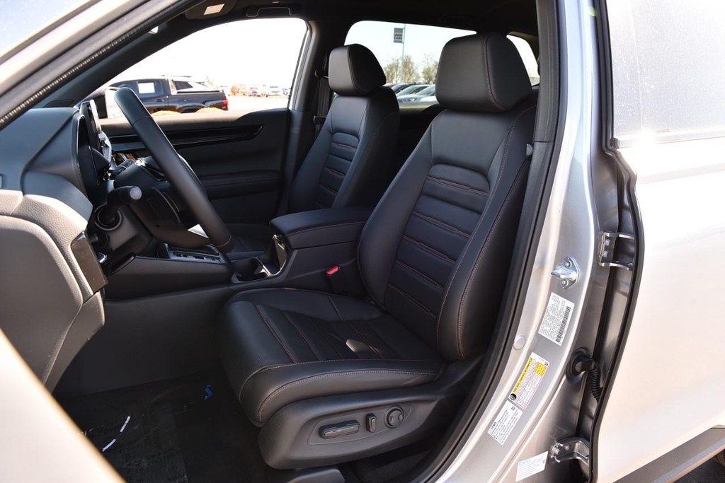 Honda CR-V Hybrid Vehicle Full-screen Gallery Image 22